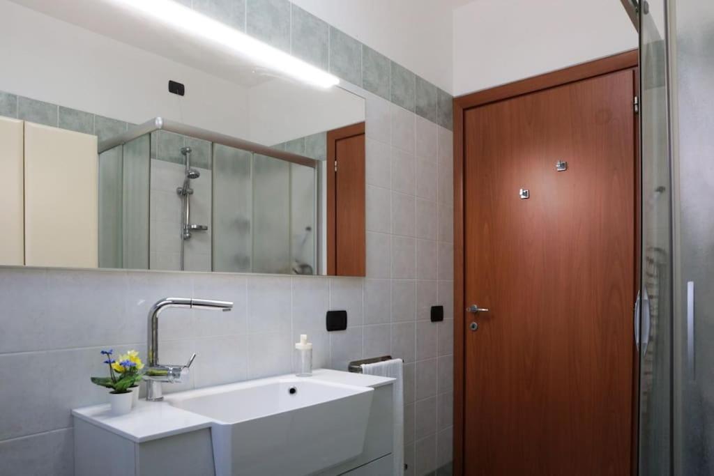 15 Min Padova Appartamento Moderno Travato Legnaro Exterior foto